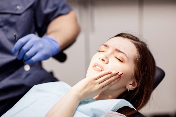 How Emergency Dentists Perform A Root Canal Retreatment